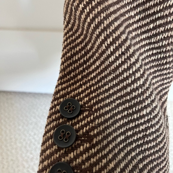 ZARA blazer with cute inner lining floral print! - Picture 5 of 7